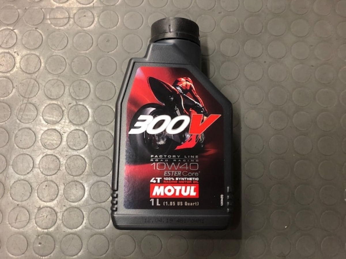 MOTUL 300V 10W40 - OLIO MOTO - Caba Moto Biella